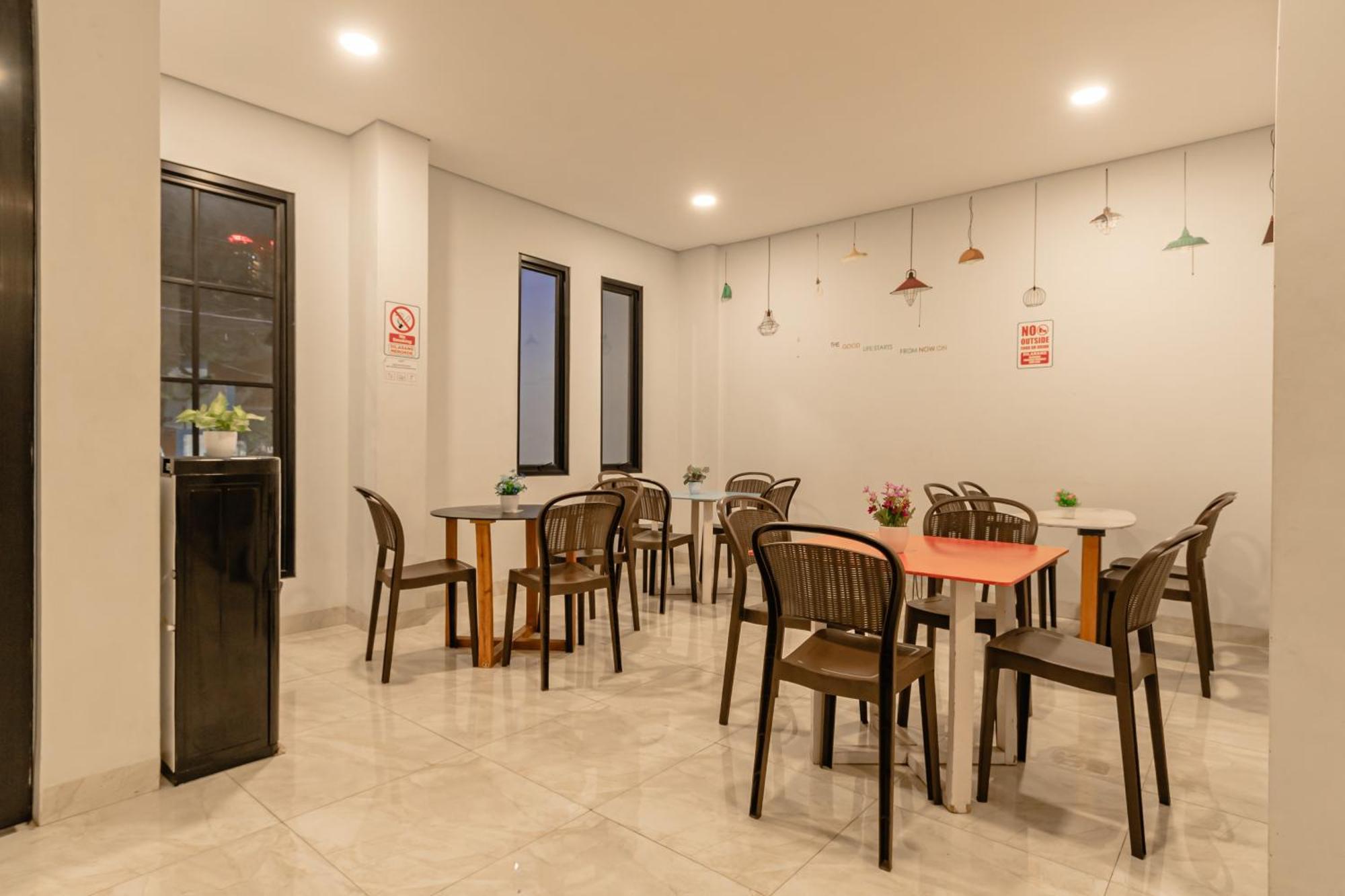 Monggo Mampir Tanjung Duren By Reccoma Jakarta Exterior photo