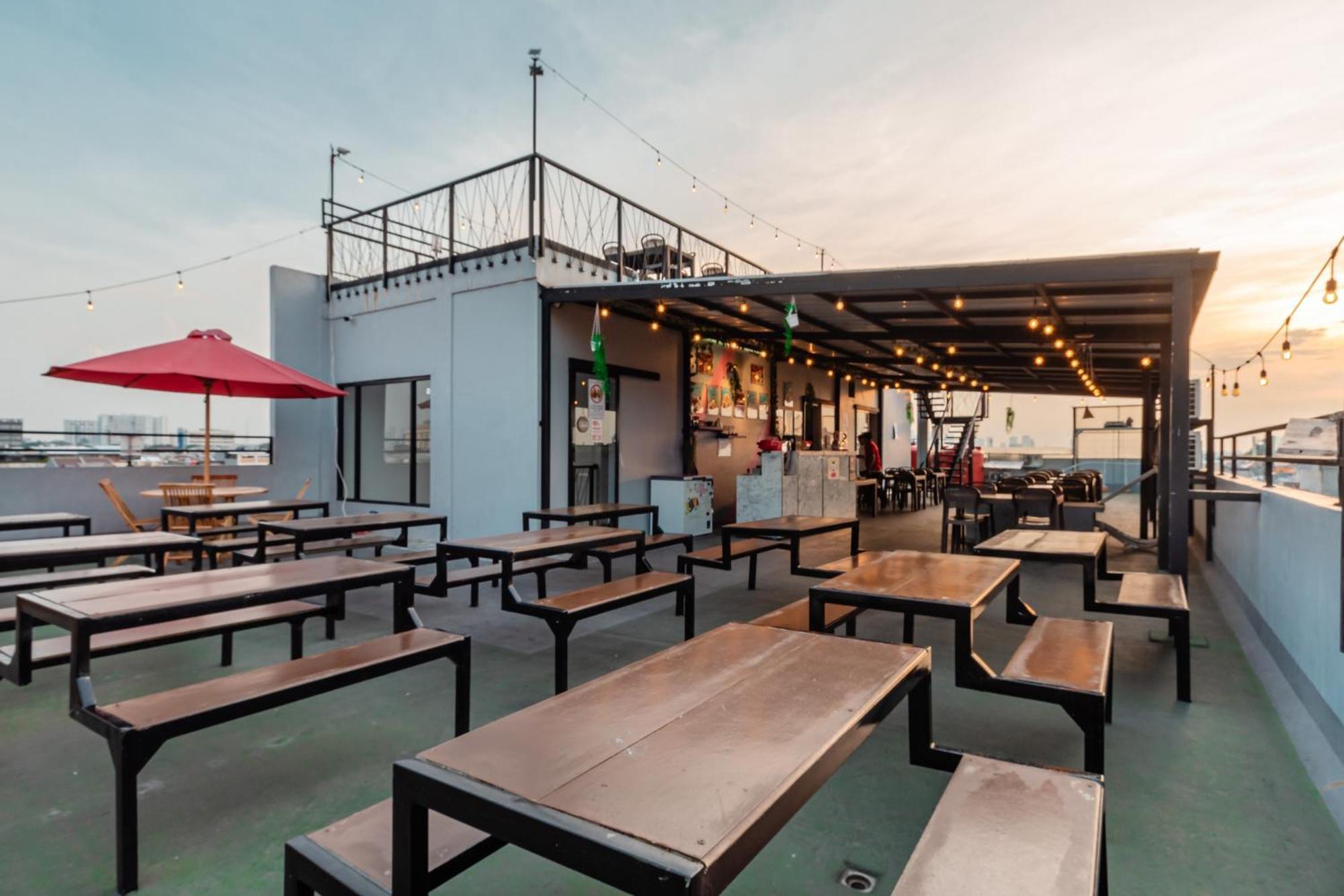 Monggo Mampir Tanjung Duren By Reccoma Jakarta Exterior photo