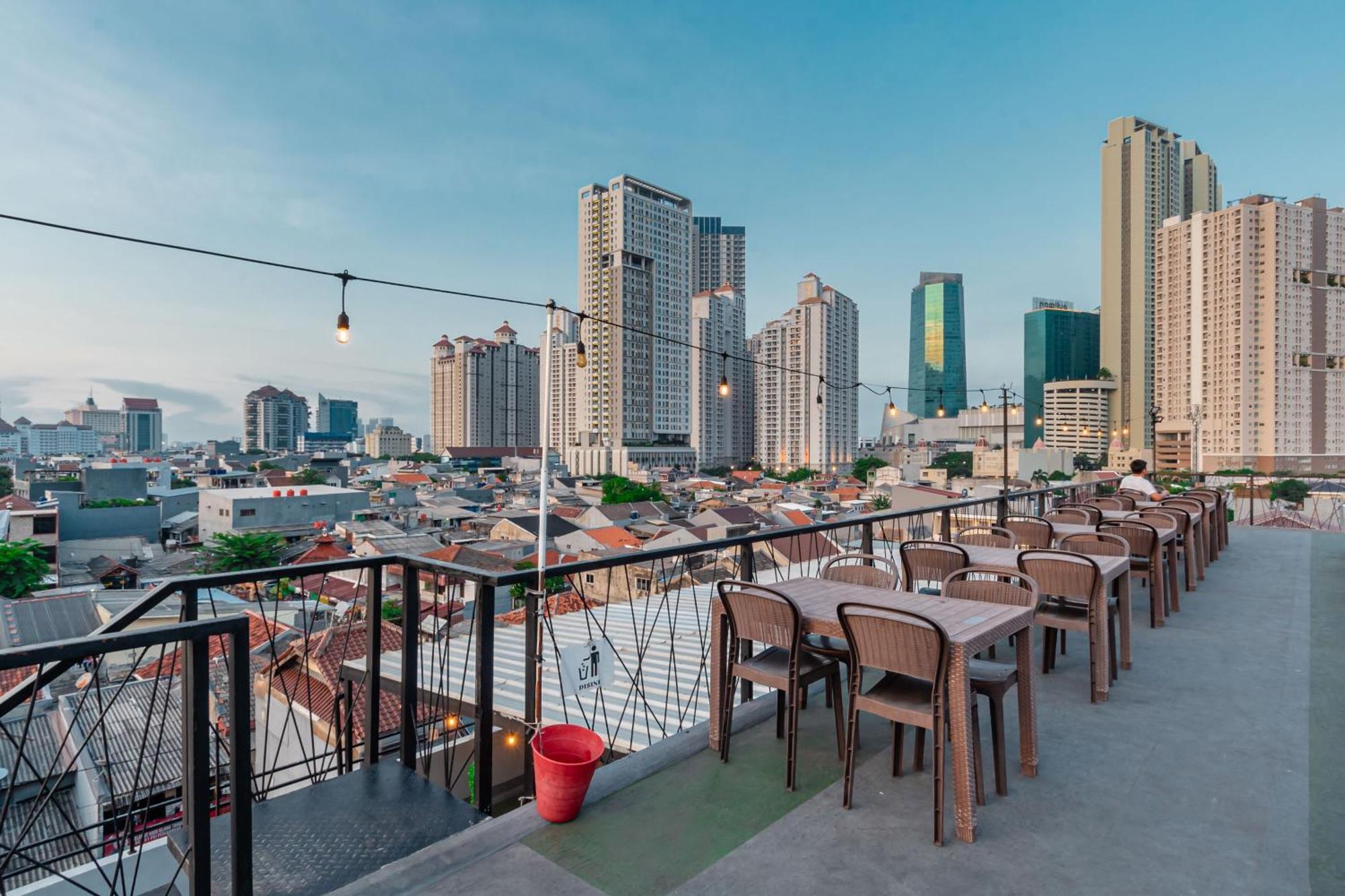 Monggo Mampir Tanjung Duren By Reccoma Jakarta Exterior photo