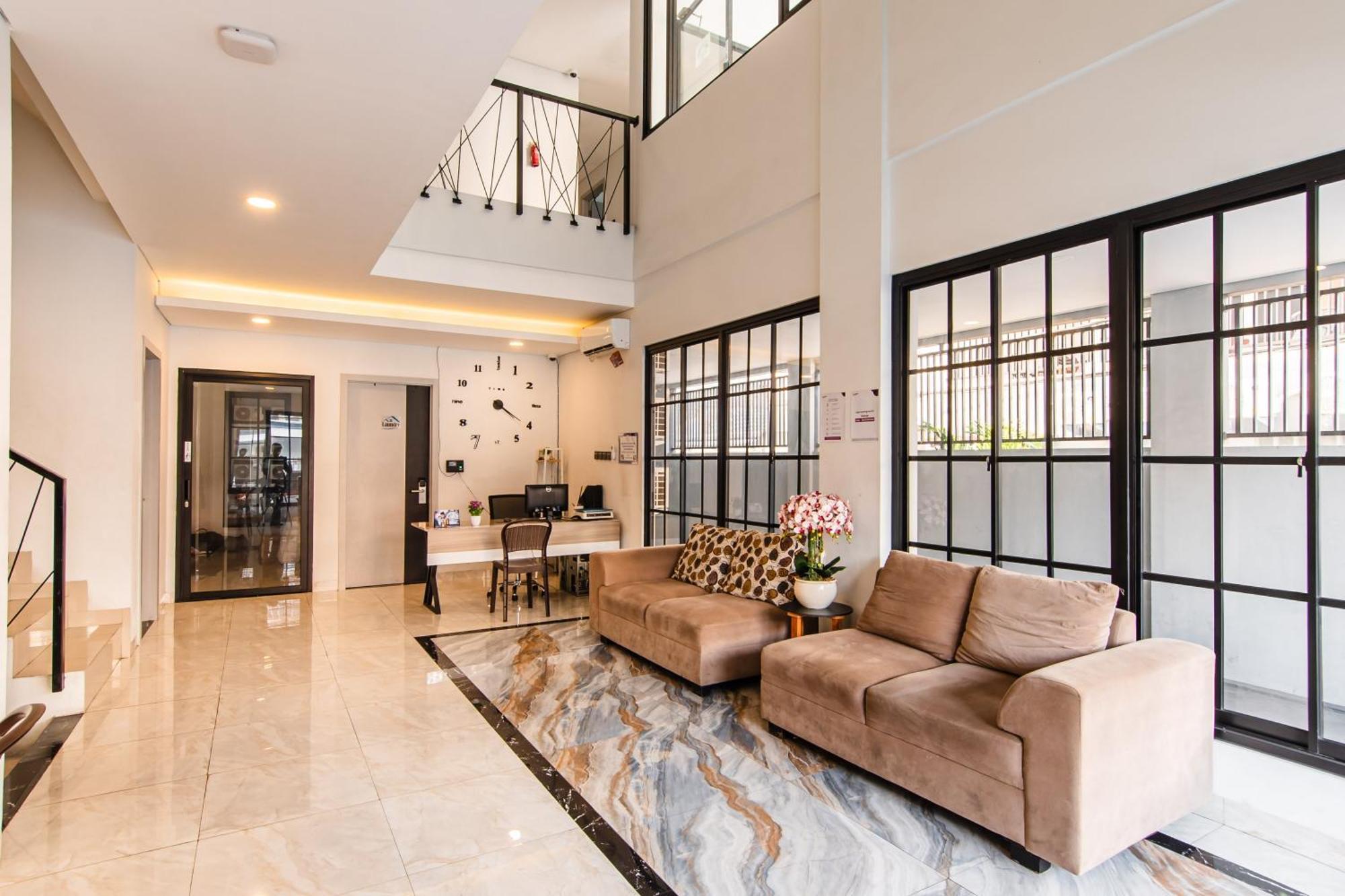 Monggo Mampir Tanjung Duren By Reccoma Jakarta Exterior photo