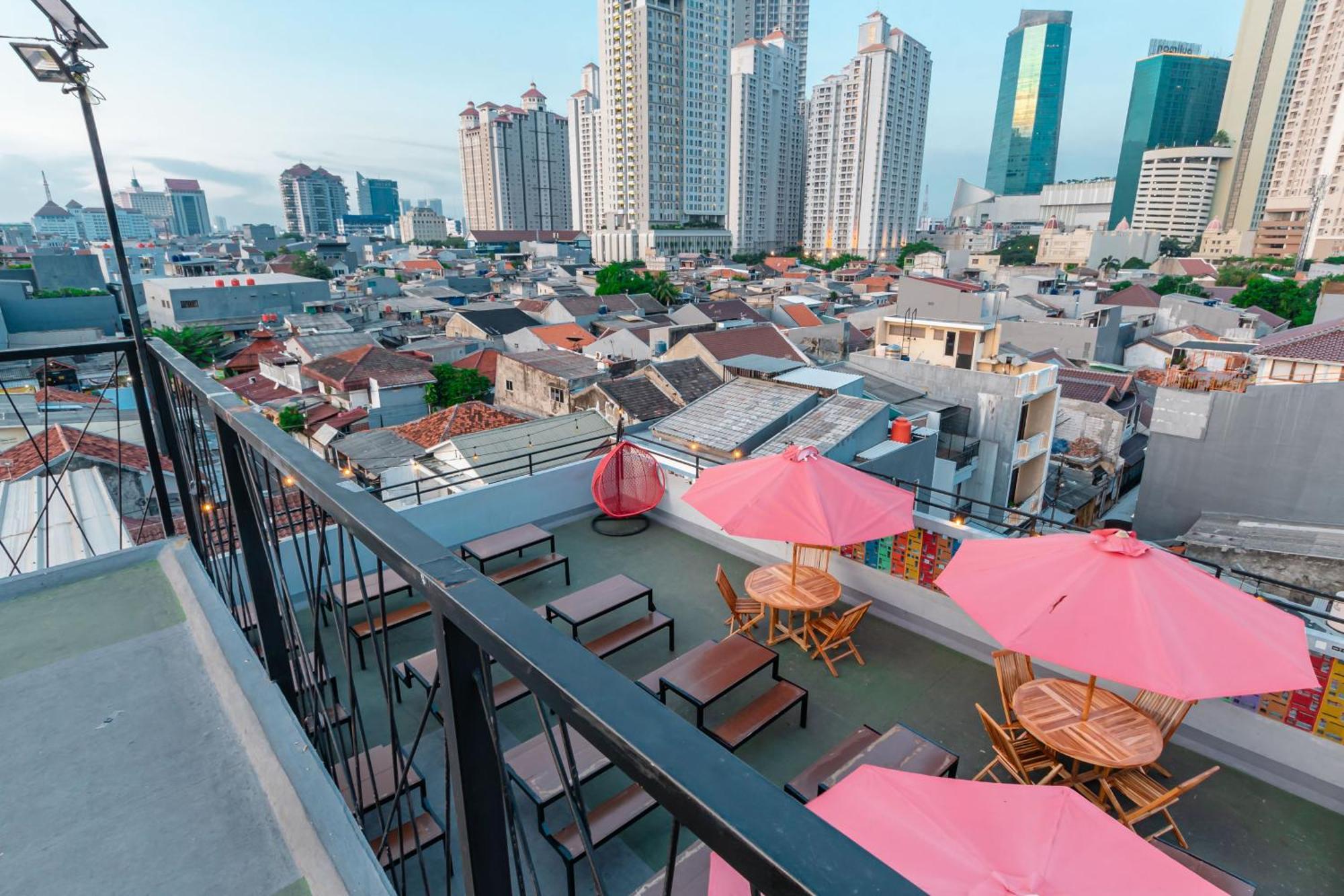Monggo Mampir Tanjung Duren By Reccoma Jakarta Exterior photo
